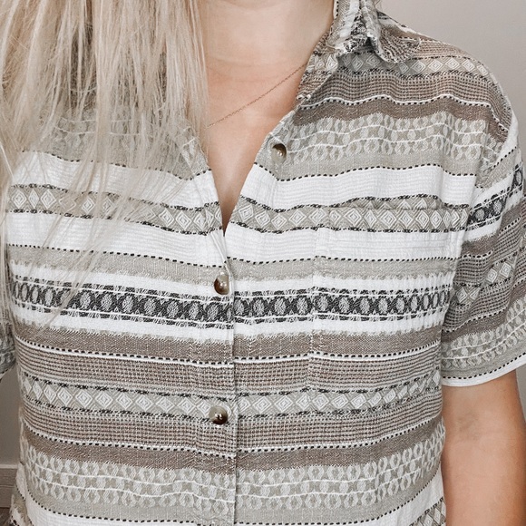 Patterned Button-Up - Picture 3 of 3